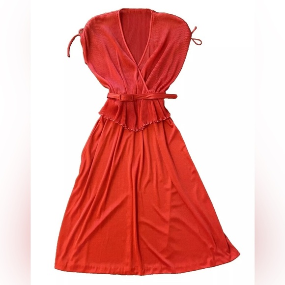 Vintage Vicki Vaughn belted red Dress - Picture 1 of 8